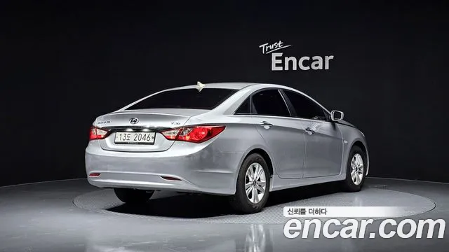 Hyundai Sonata 2010 — фото 2