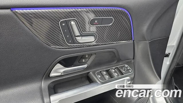 Mercedes-Benz GLB-Class 2021 — фото 14