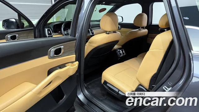 Kia Sorento 2022 — фото 11
