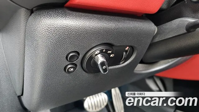 Mini Cooper Convertible 2021 — фото 15