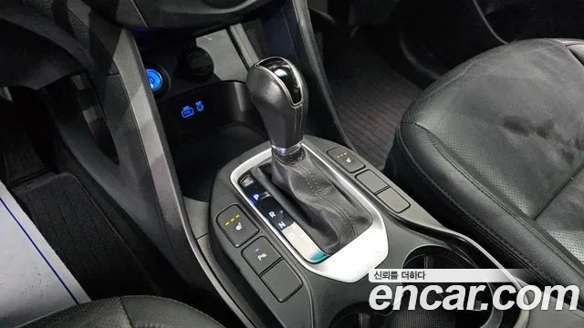 Hyundai Santafe 2016 — фото 9