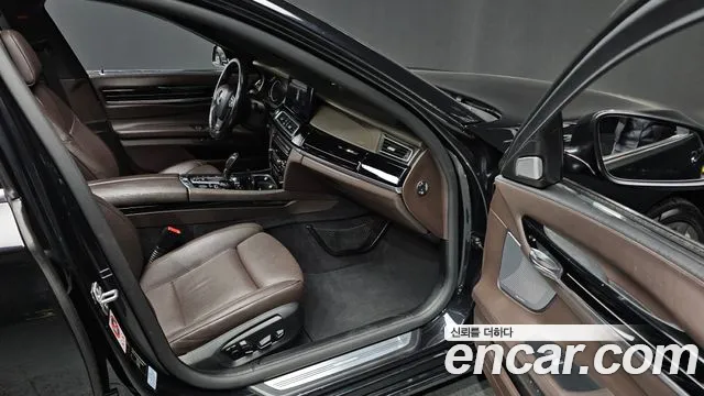 BMW 7-Series 2015 — фото 10