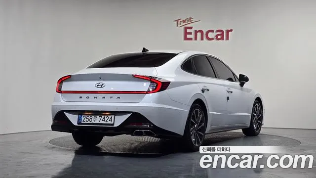 Hyundai Sonata 2021 — фото 1