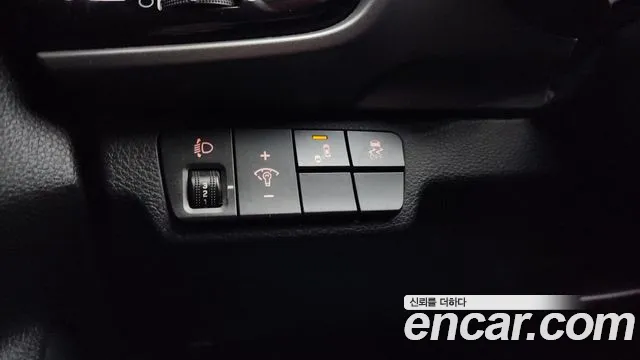 Kia Stonic 2018 — фото 17