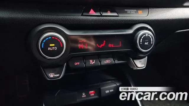 Kia Stonic 2018 — фото 18