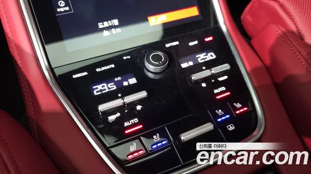 Porsche Panamera 2023 — фото 15