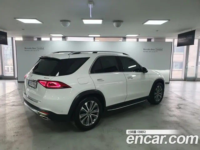 Mercedes-Benz GLE-Class 2021 — фото 2