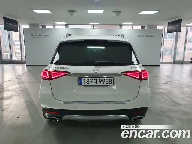 Mercedes-Benz GLE-Class 2021 — фото 4