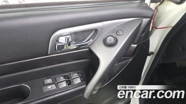 KG_Mobility_Ssangyong KORANDO 2018 — фото 17