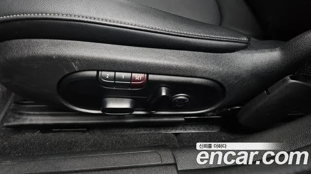 Mini Clubman 2021 — фото 17