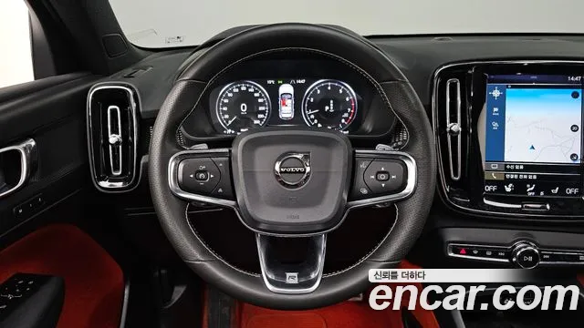 Volvo XC40 2020 — фото 13