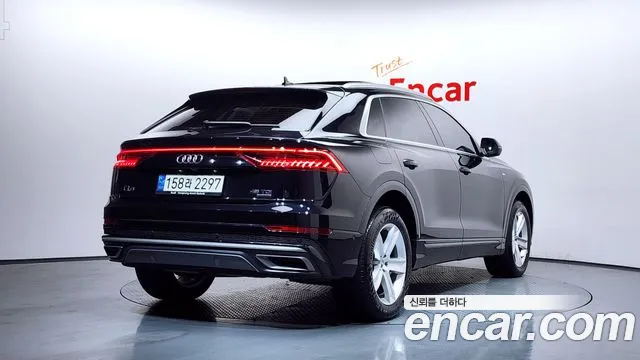 Audi Q8 2021 — фото 2