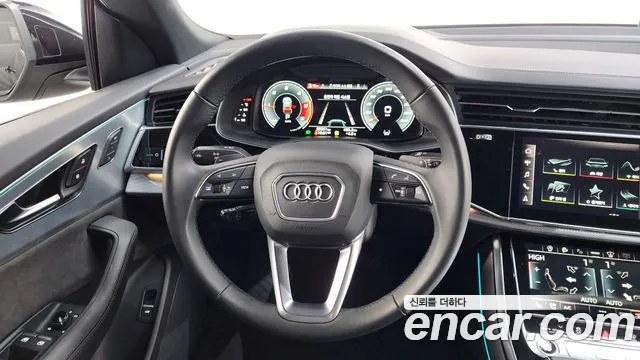 Audi Q8 2021 — фото 13