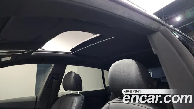 Audi Q8 2021 — фото 19