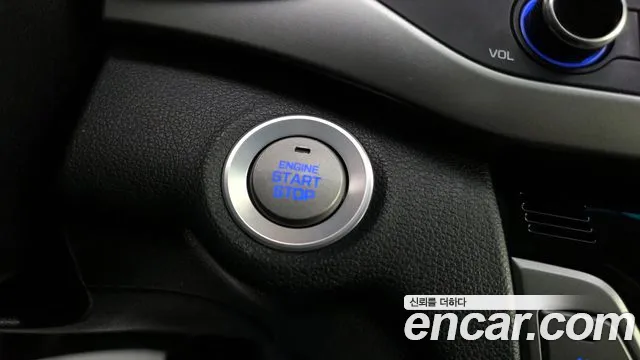 Hyundai AVANTE 2016 — фото 17