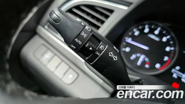 Hyundai AVANTE 2016 — фото 18