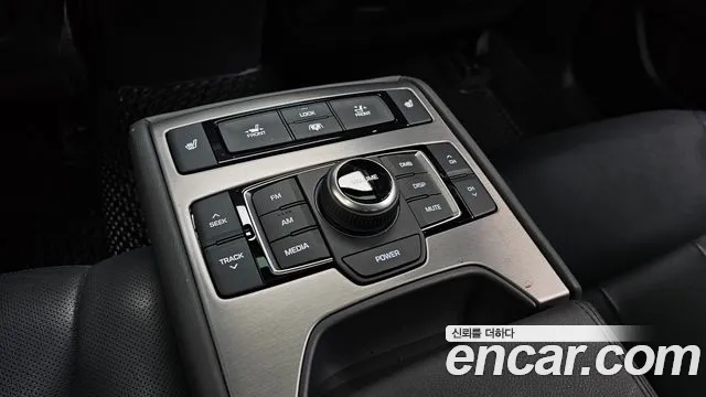 Hyundai Genesis 2016 — фото 16