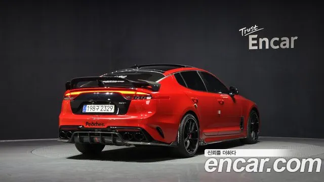 Kia Stinger 2022 — фото 2