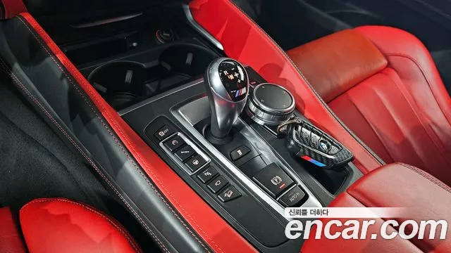 BMW X6M 2017 — фото 9