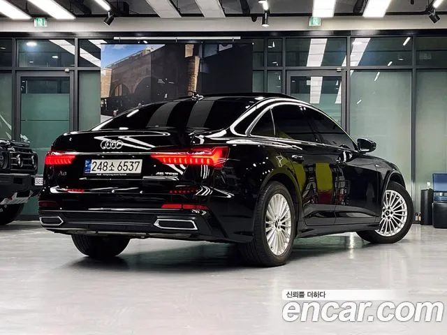 Audi A6 2021 — фото 20
