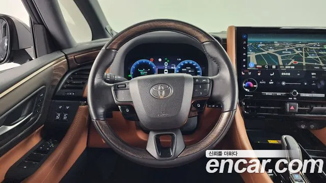 Toyota Alphard 2024 — фото 13