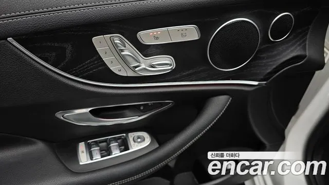 Mercedes-Benz E-Class 2019 — фото 18