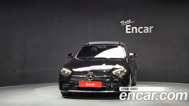 Mercedes-Benz E-Class 2022 — фото 3