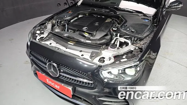Mercedes-Benz E-Class 2022 — фото 6