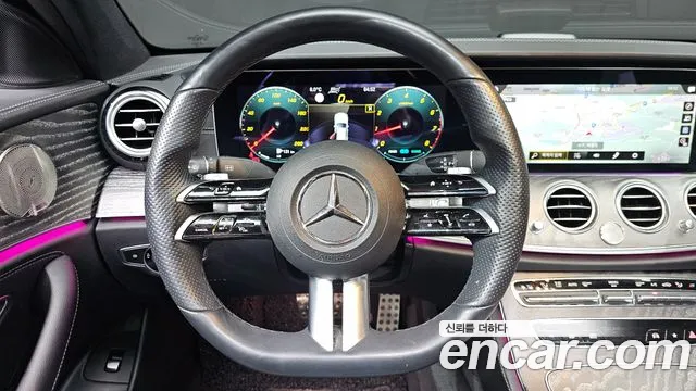 Mercedes-Benz E-Class 2022 — фото 14