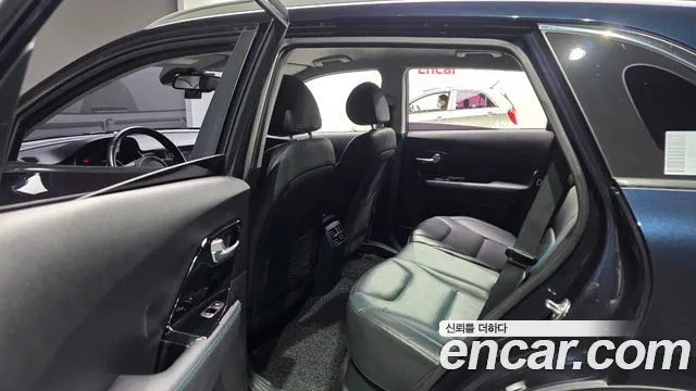Kia Niro 2019 — фото 12