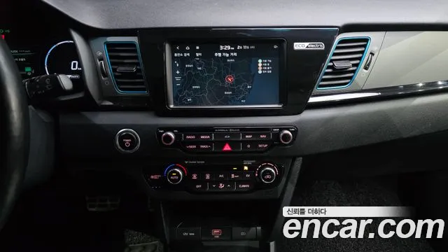 Kia Niro 2019 — фото 14