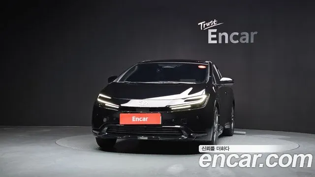 Toyota Prius 2024 — фото 3