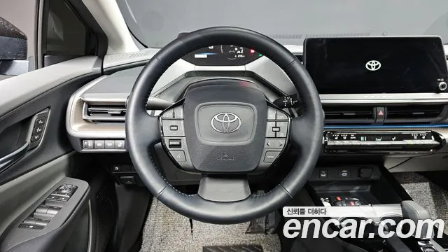 Toyota Prius 2024 — фото 13