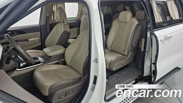 Kia Canival 2023 — фото 10