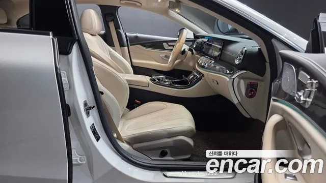 Mercedes-Benz CLS-Class 2019 — фото 10