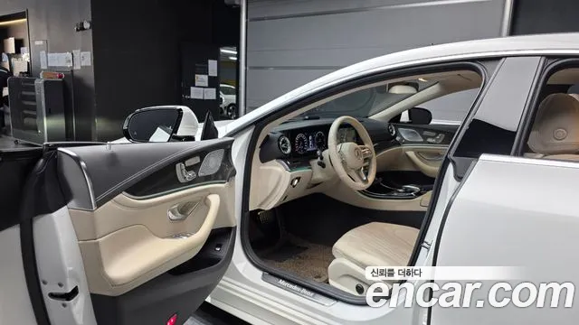 Mercedes-Benz CLS-Class 2019 — фото 11
