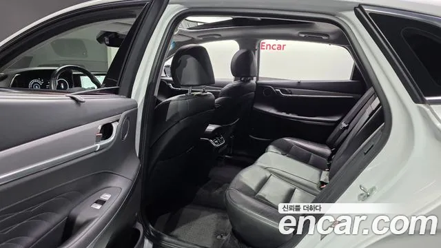 Hyundai Grandeur 2020 — фото 12