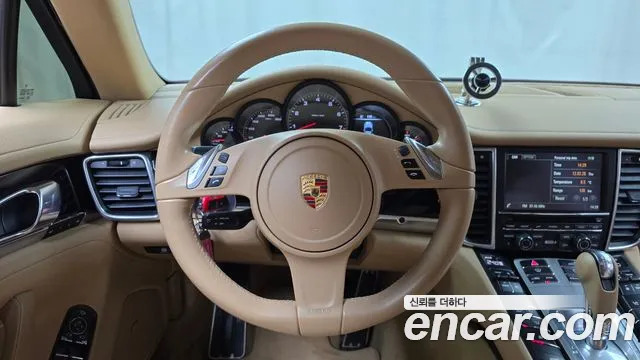 Porsche Panamera 2015 — фото 13