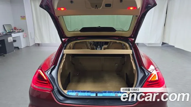 Porsche Panamera 2015 — фото 20