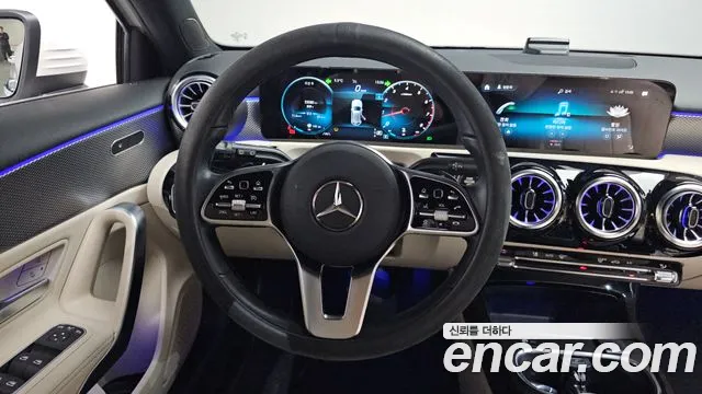 Mercedes-Benz A-Class 2022 — фото 12