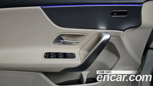 Mercedes-Benz A-Class 2022 — фото 16