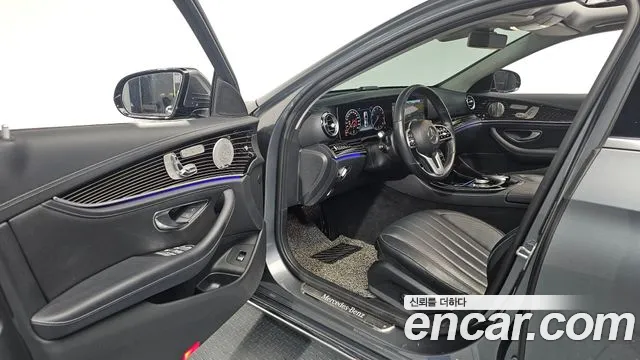 Mercedes-Benz E-Class 2019 — фото 10