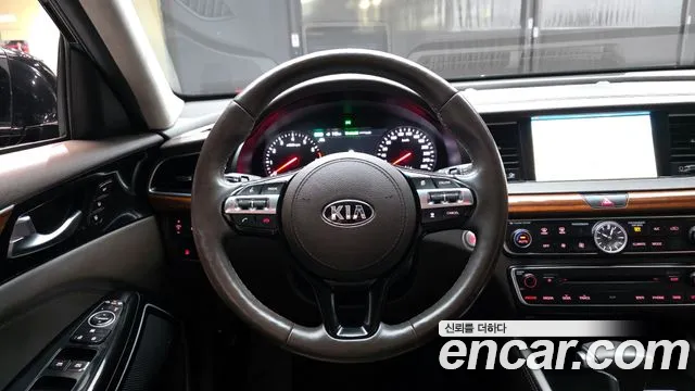 Kia K7 2016 — фото 13
