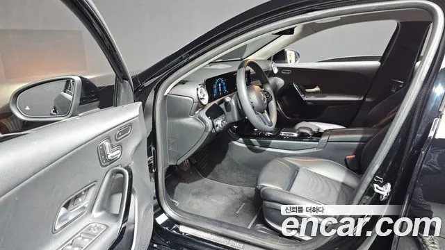 Mercedes-Benz A-Class 2020 — фото 10