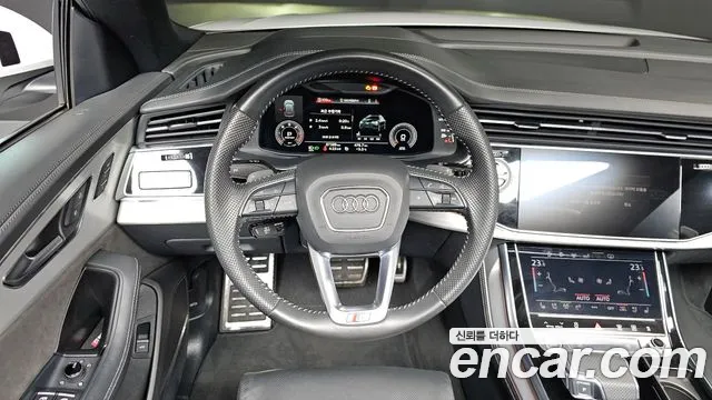 Audi Q8 2020 — фото 13
