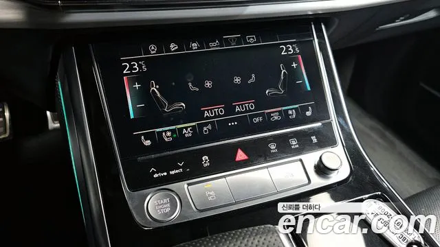 Audi Q8 2020 — фото 18