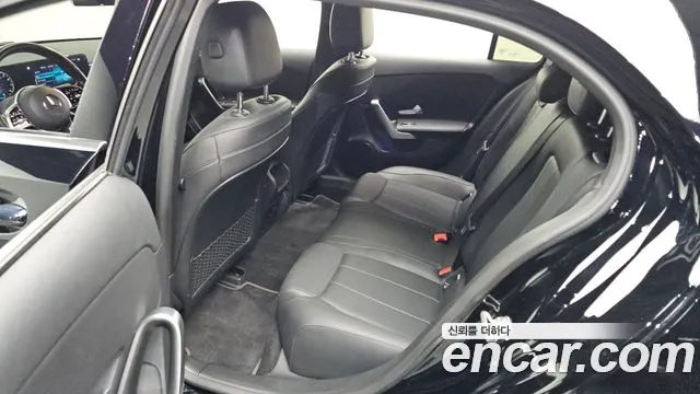 Mercedes-Benz A-Class 2021 — фото 13