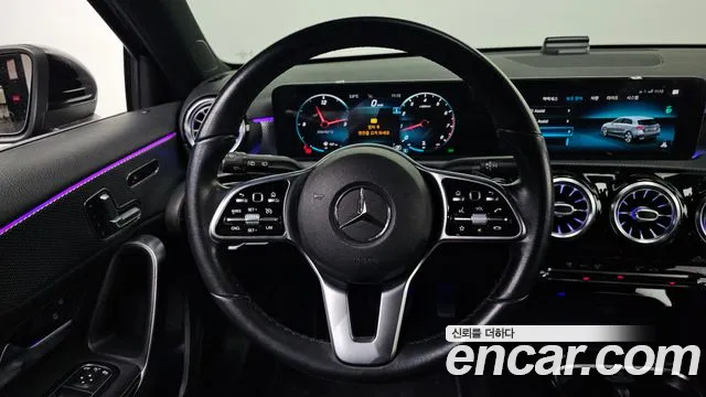 Mercedes-Benz A-Class 2021 — фото 16