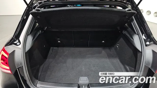 Mercedes-Benz A-Class 2021 — фото 20