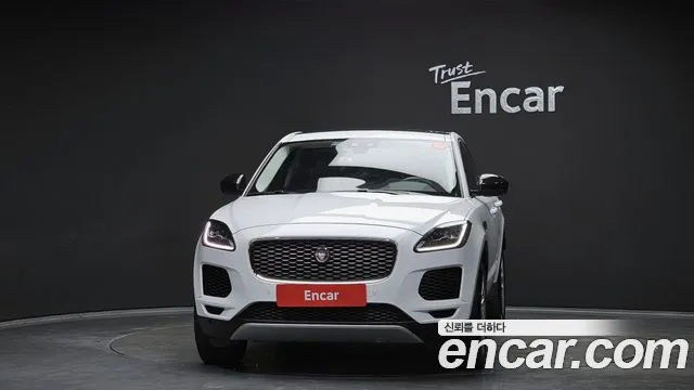 Jaguar E-PACE 2018 — фото 3